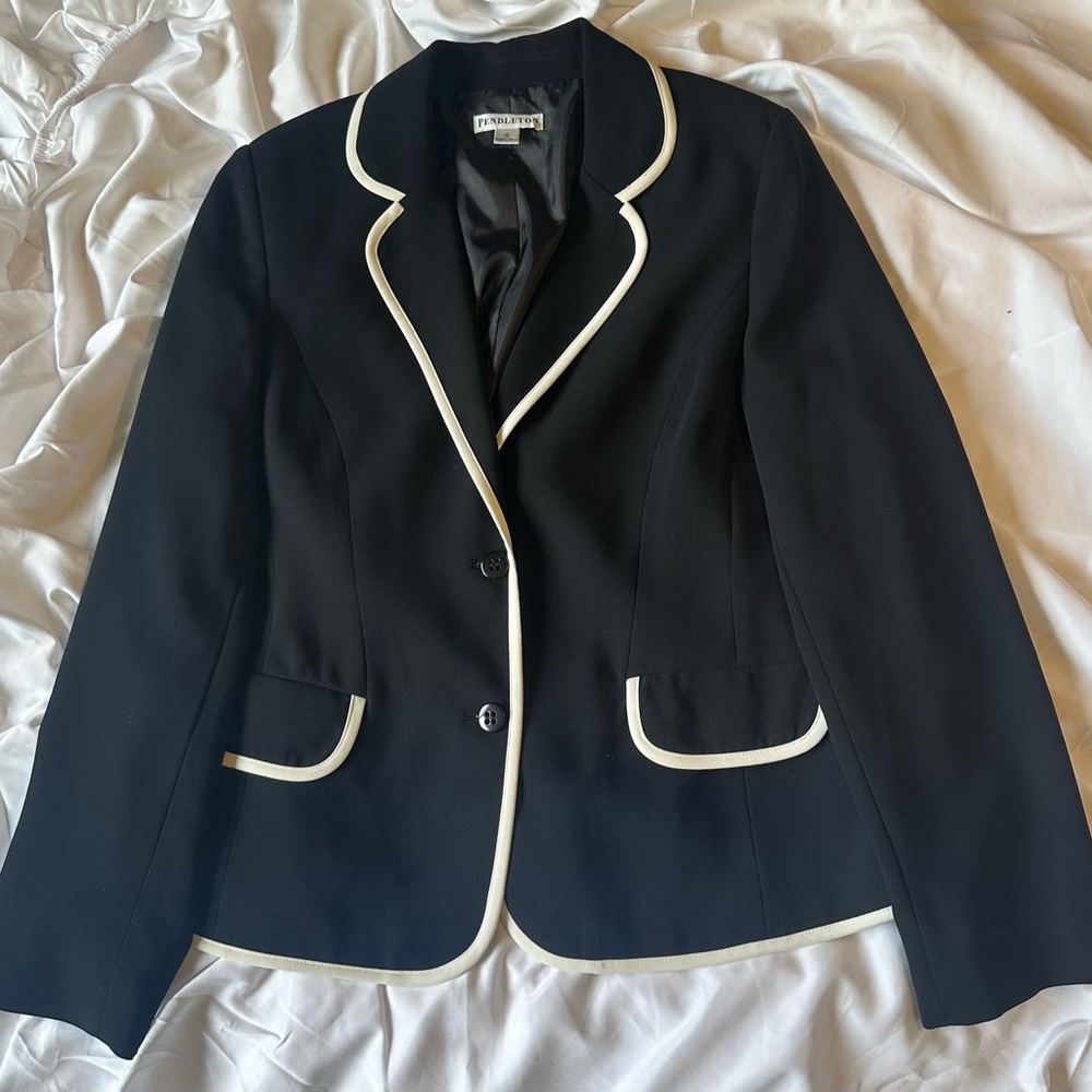 Pendleton Black and White Contrast Trim Blazer